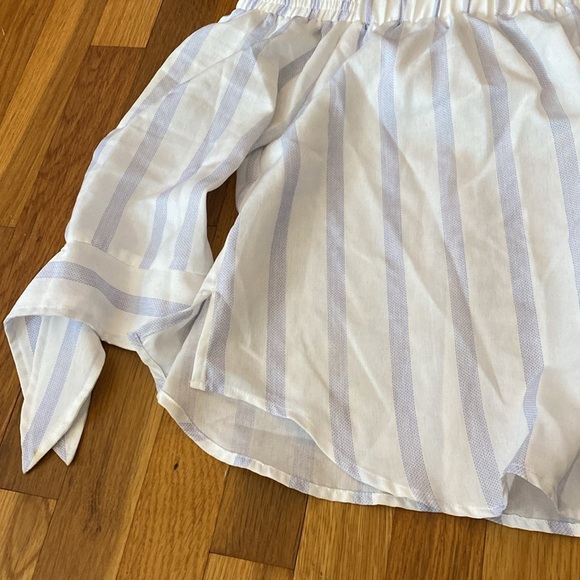Aqua Women’s White and Blue Striped Off The Shoulder Blouse Size XS - Picture 2 of 6